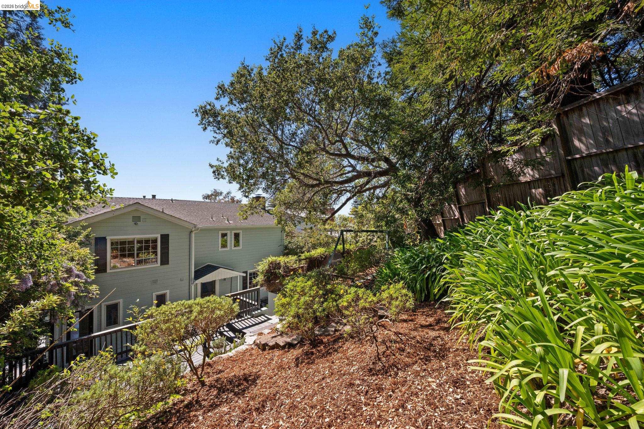 Detail Gallery Image 41 of 49 For 765 San Diego Rd, Berkeley,  CA 94707-2025 - 4 Beds | 4 Baths