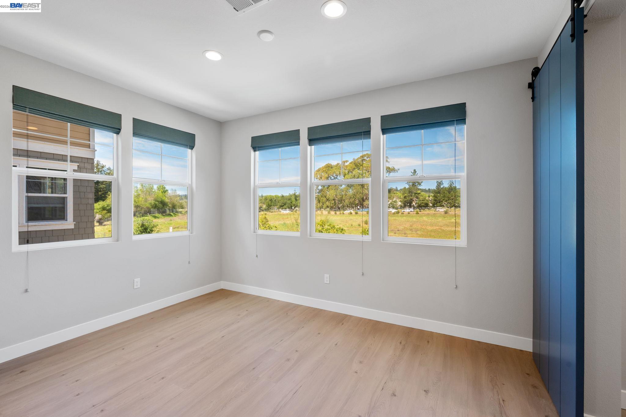 Detail Gallery Image 16 of 44 For 347 Skyforest Way, Scotts Valley,  CA 95066 - 4 Beds | 3/1 Baths