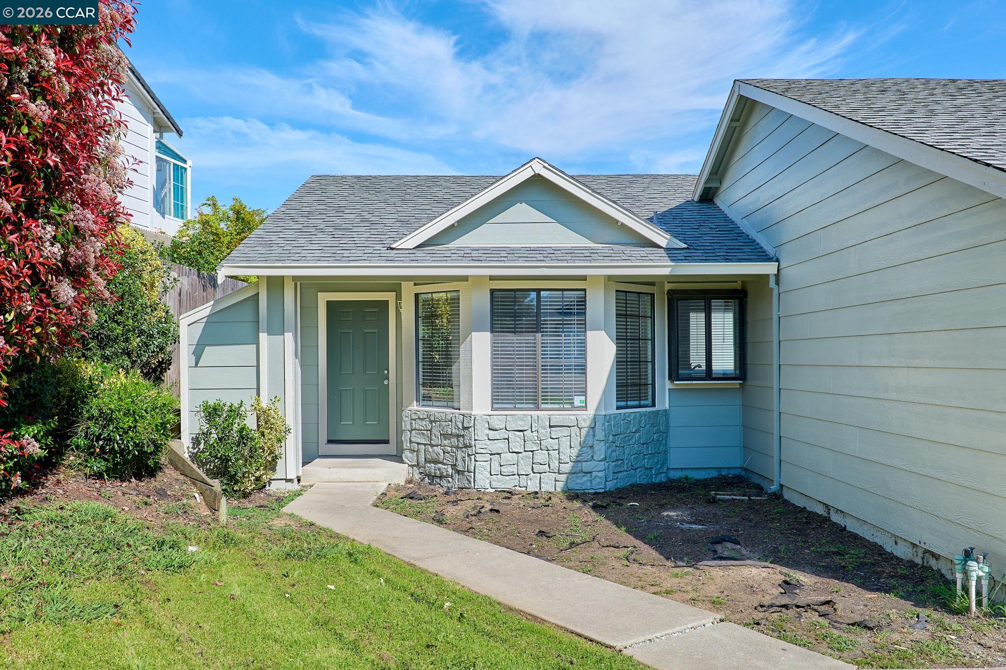 Detail Gallery Image 2 of 27 For 449 Topsail Dr, Vallejo,  CA 94591 - 4 Beds | 2 Baths