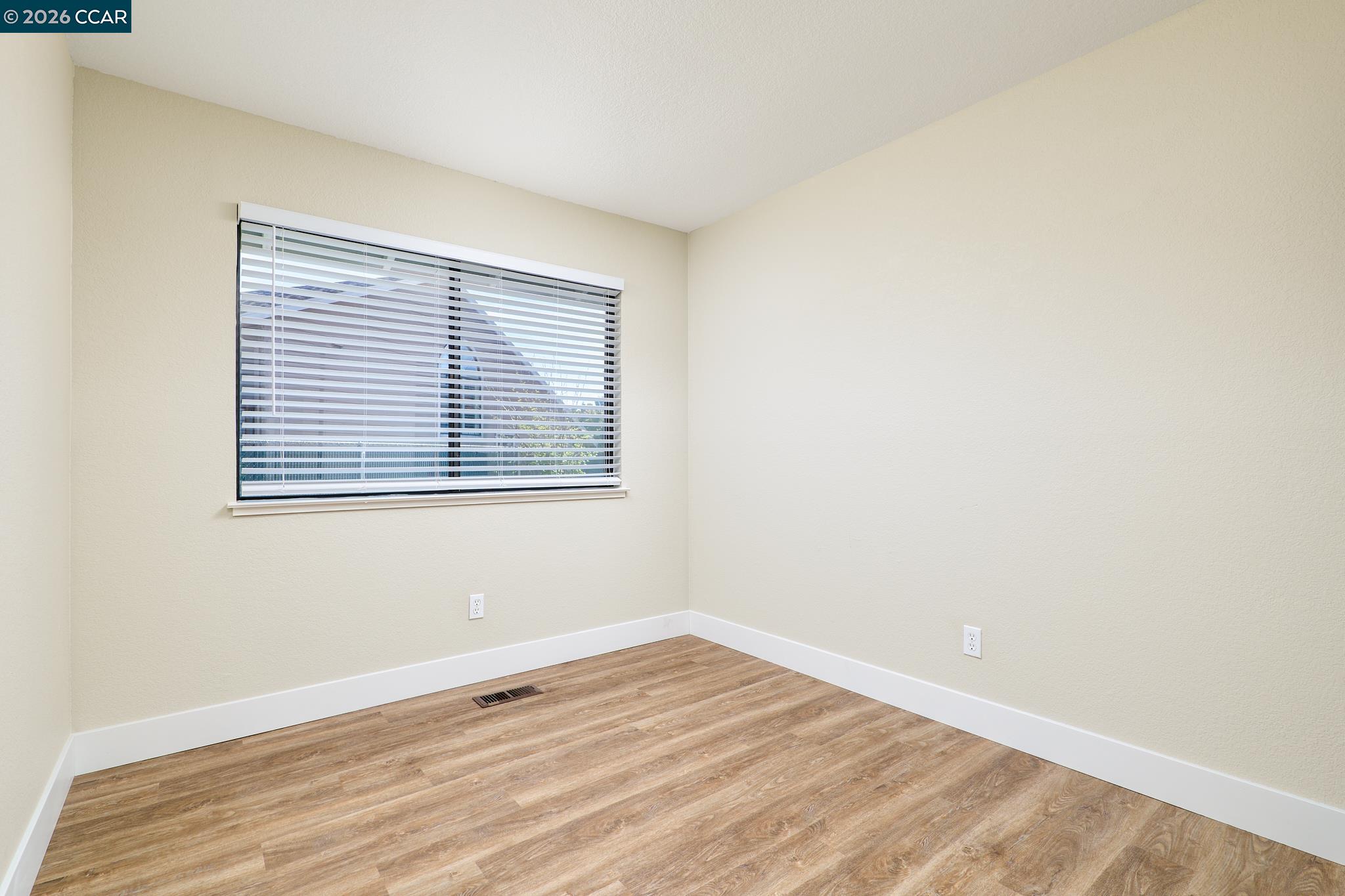 Detail Gallery Image 16 of 27 For 449 Topsail Dr, Vallejo,  CA 94591 - 4 Beds | 2 Baths