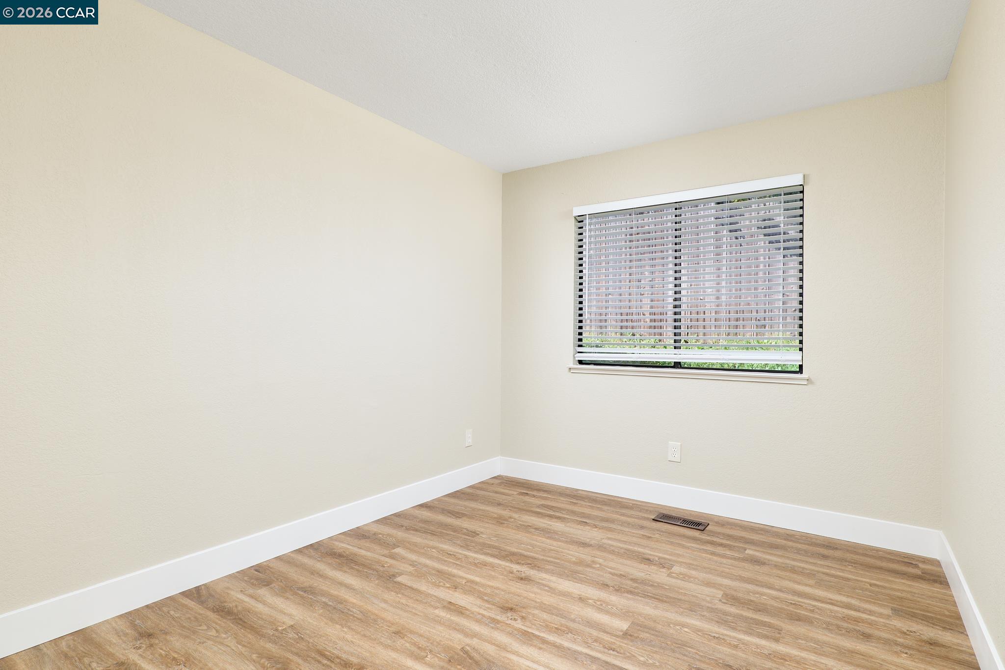 Detail Gallery Image 17 of 27 For 449 Topsail Dr, Vallejo,  CA 94591 - 4 Beds | 2 Baths