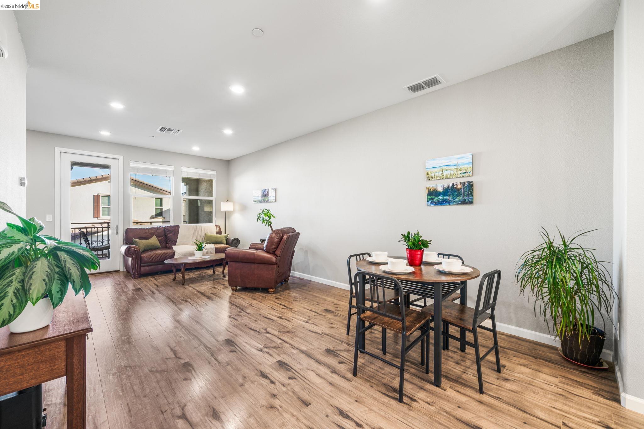 Photo #12: 41127709 Listing: Photo #12