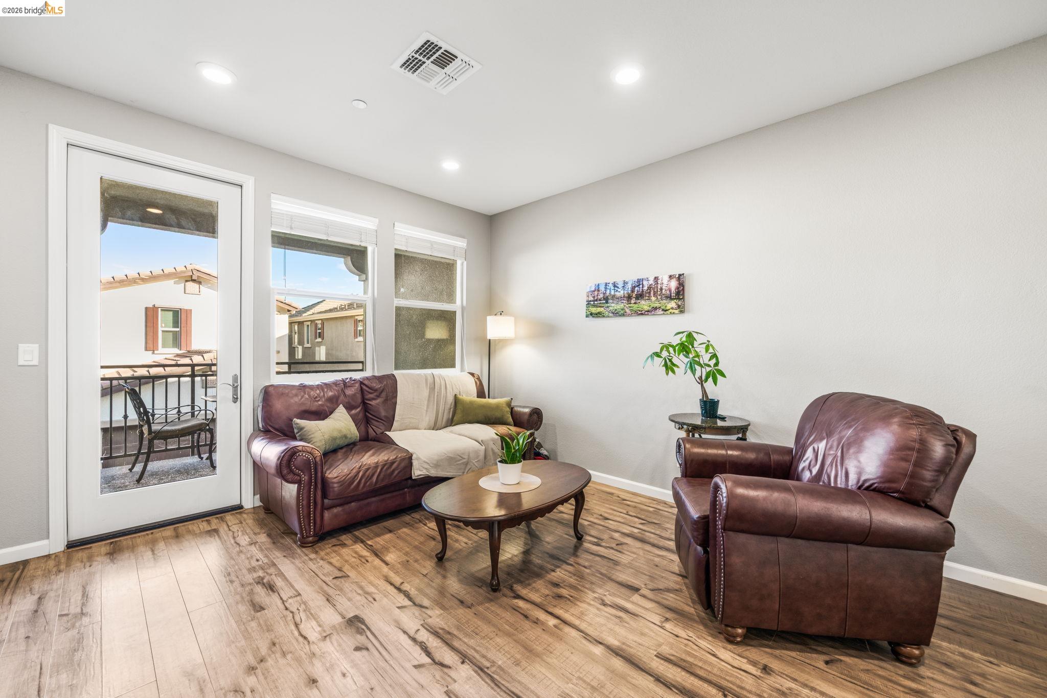 Photo #9: 41127709 Listing: Photo #9