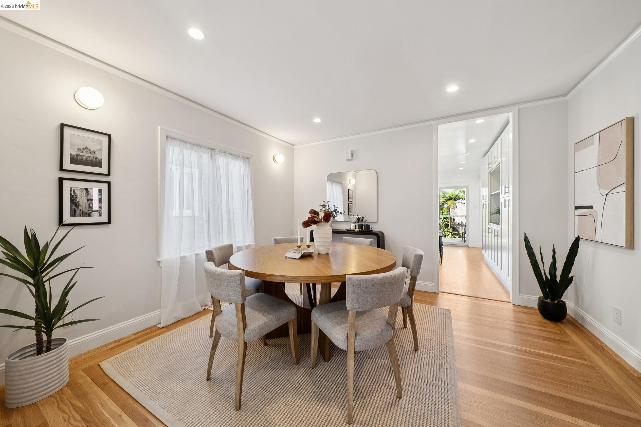 Detail Gallery Image 3 of 59 For 1114 Talbot Ave., Albany,  CA 94706 - 3 Beds | 2 Baths