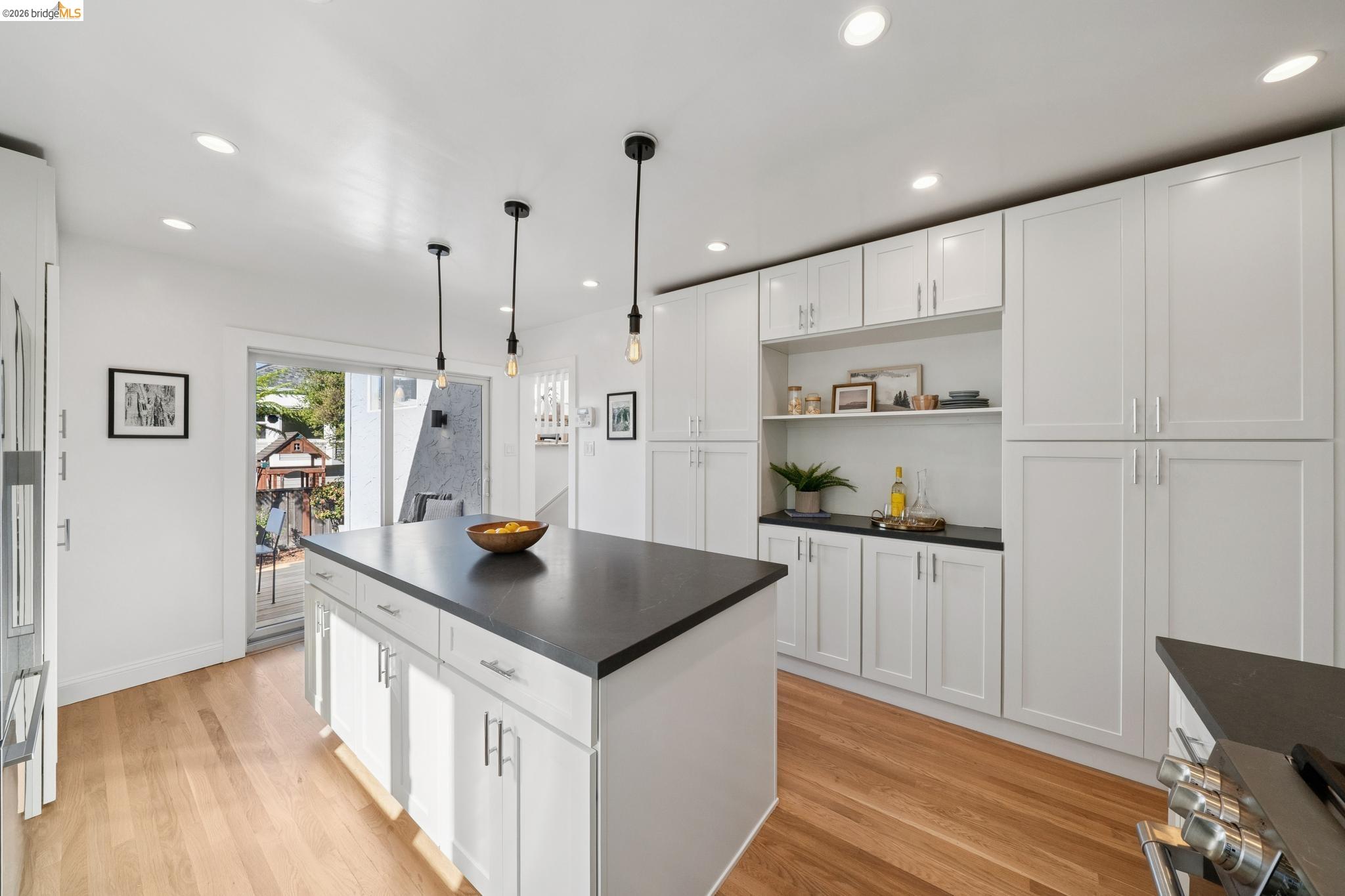 Detail Gallery Image 28 of 59 For 1114 Talbot Ave., Albany,  CA 94706 - 3 Beds | 2 Baths