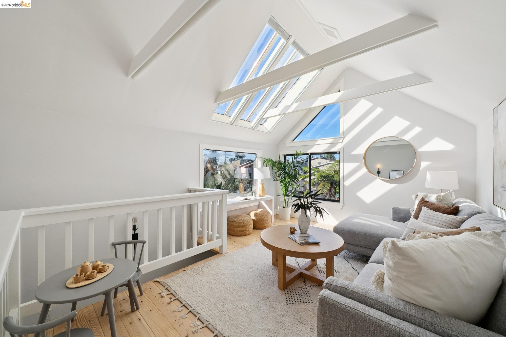 Detail Gallery Image 5 of 59 For 1114 Talbot Ave., Albany,  CA 94706 - 3 Beds | 2 Baths