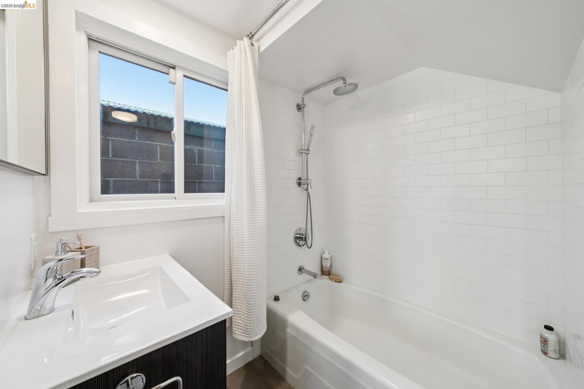 Detail Gallery Image 43 of 59 For 1114 Talbot Ave., Albany,  CA 94706 - 3 Beds | 2 Baths