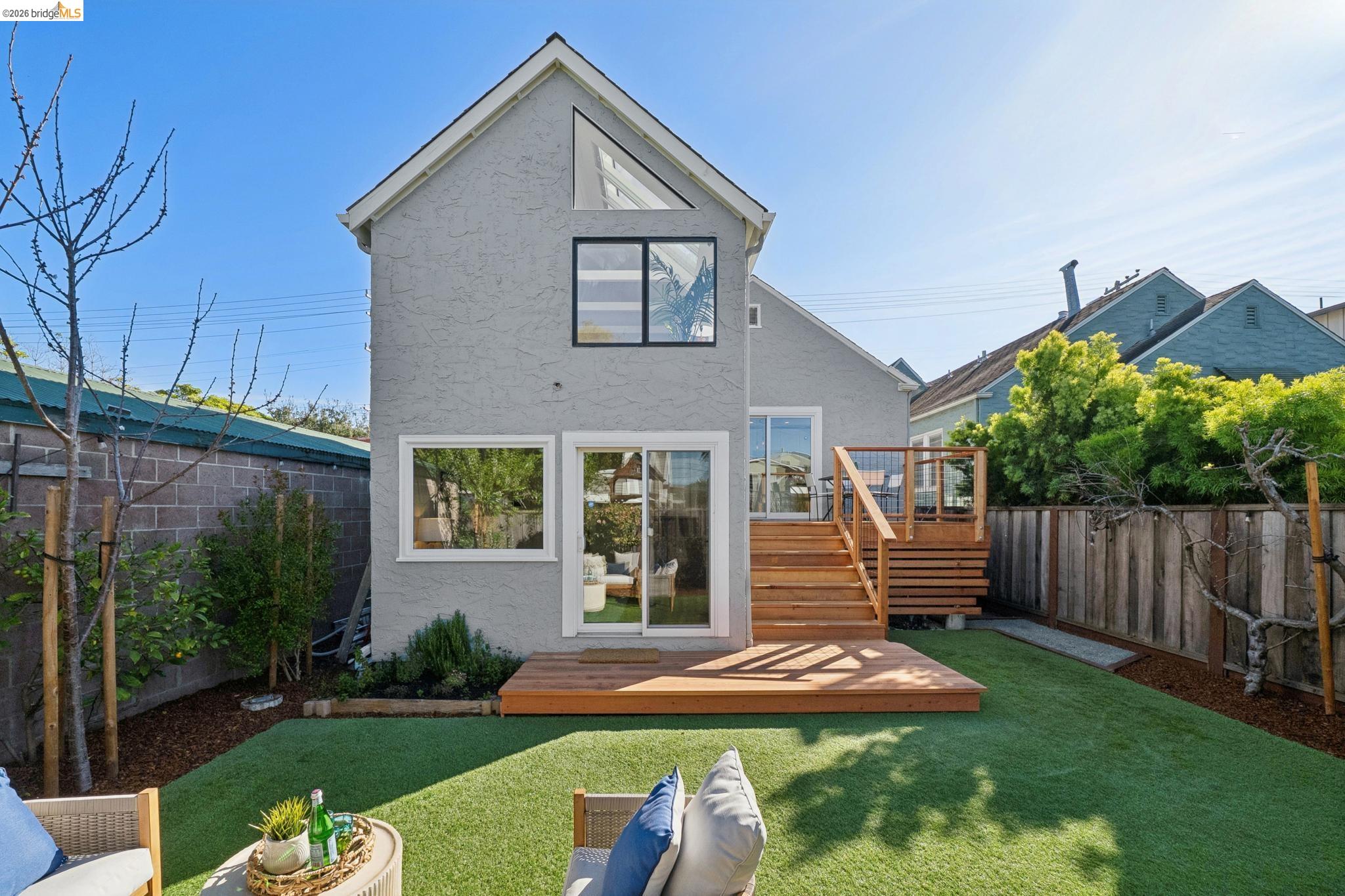 Detail Gallery Image 57 of 59 For 1114 Talbot Ave., Albany,  CA 94706 - 3 Beds | 2 Baths