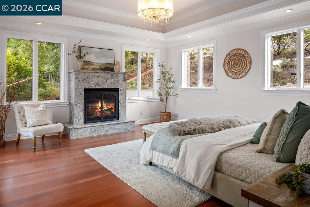 Detail Gallery Image 14 of 26 For 128 Oak Rd, Orinda,  CA 94563-3348 - 4 Beds | 4/1 Baths