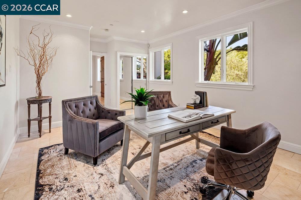 Detail Gallery Image 19 of 26 For 128 Oak Rd, Orinda,  CA 94563-3348 - 4 Beds | 4/1 Baths