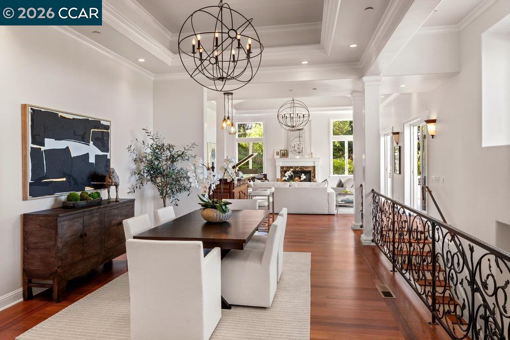 Detail Gallery Image 6 of 26 For 128 Oak Rd, Orinda,  CA 94563-3348 - 4 Beds | 4/1 Baths