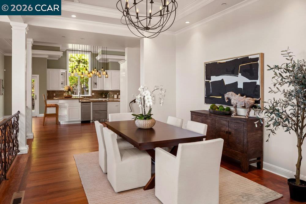 Detail Gallery Image 7 of 26 For 128 Oak Rd, Orinda,  CA 94563-3348 - 4 Beds | 4/1 Baths