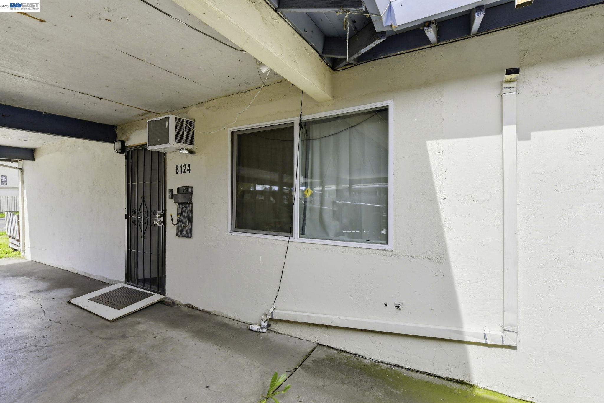 Detail Gallery Image 4 of 7 For 8120 Tam O Shanter Dr, Stockton,  CA 95210 - – Beds | – Baths