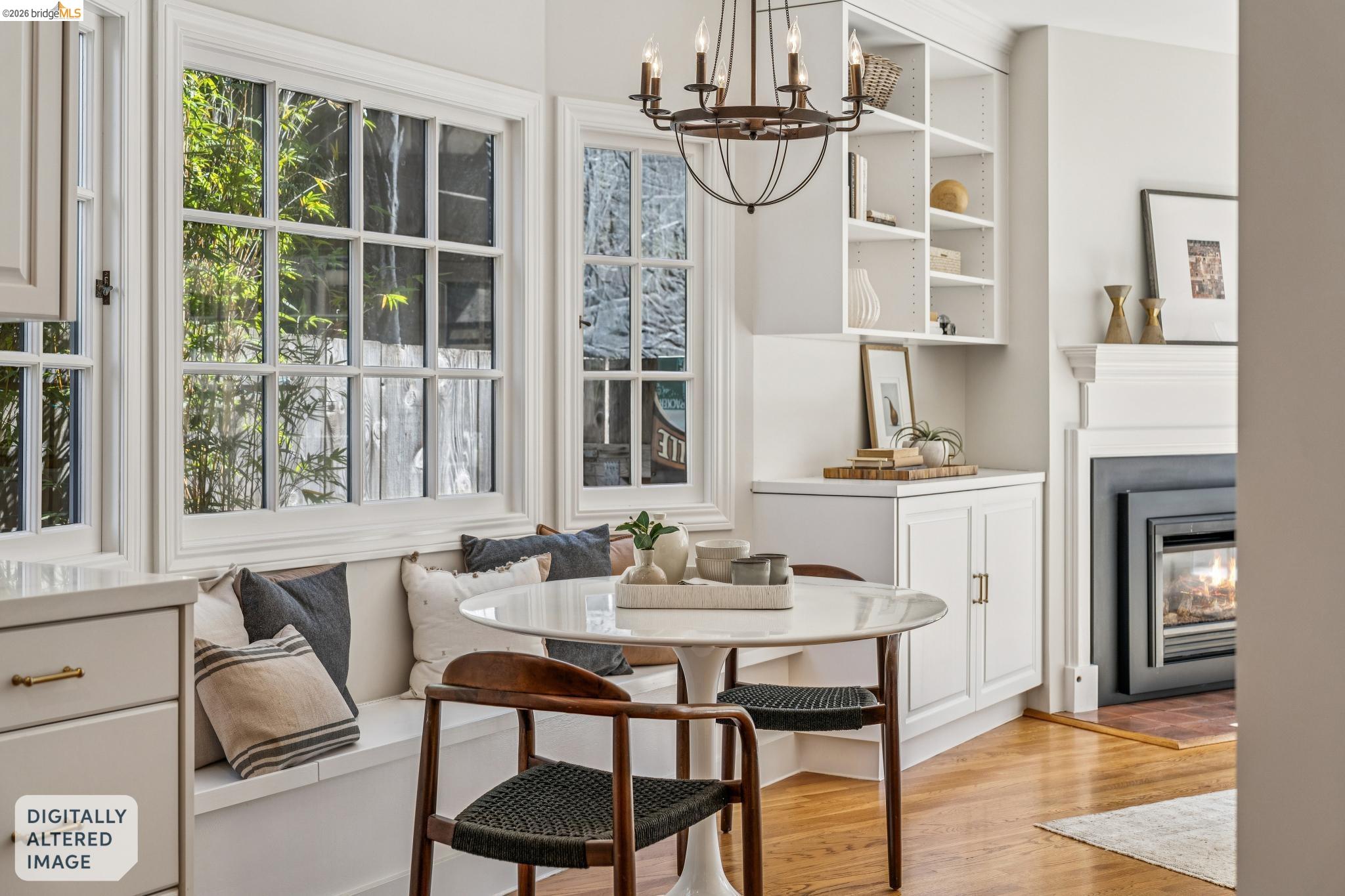 Detail Gallery Image 25 of 59 For 4201 Lakeshore Ave, Oakland,  CA 94610 - 4 Beds | 2/1 Baths