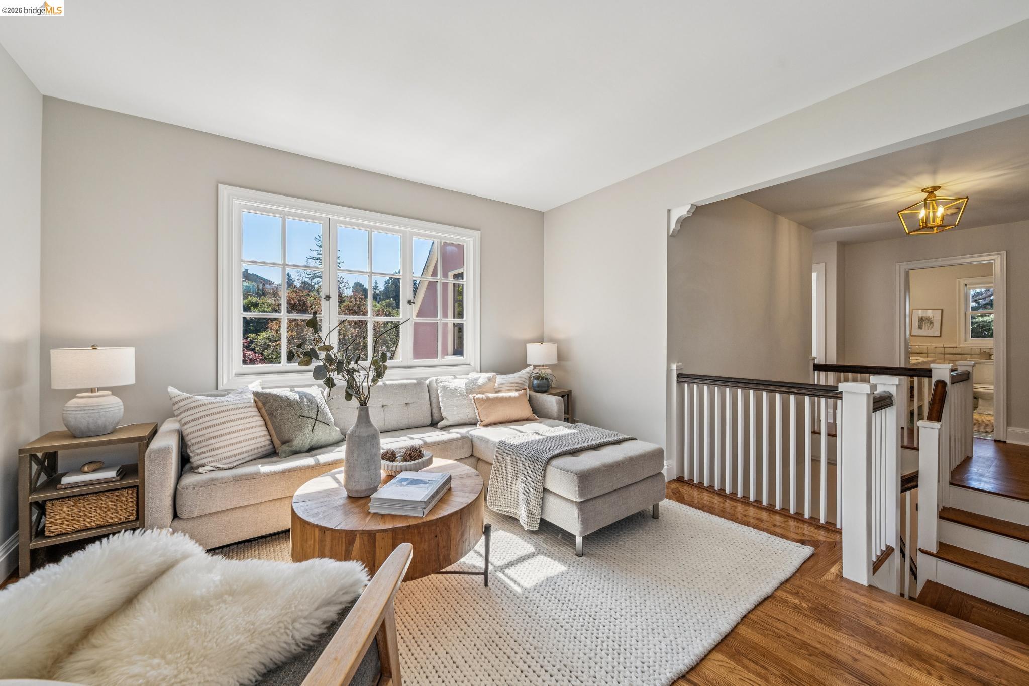 Detail Gallery Image 32 of 59 For 4201 Lakeshore Ave, Oakland,  CA 94610 - 4 Beds | 2/1 Baths