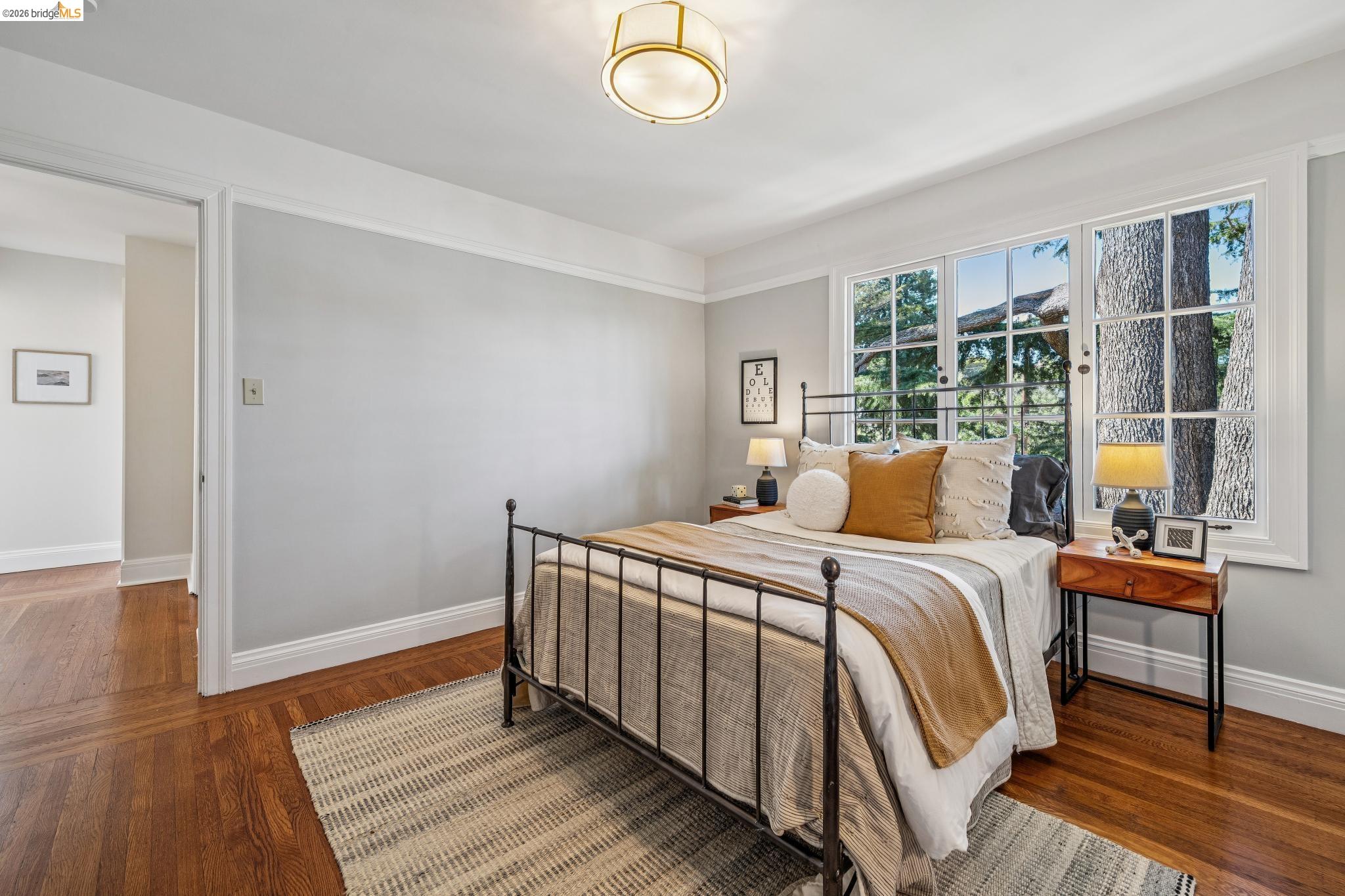 Detail Gallery Image 40 of 60 For 4201 Lakeshore Ave, Oakland,  CA 94610 - 4 Beds | 2/1 Baths