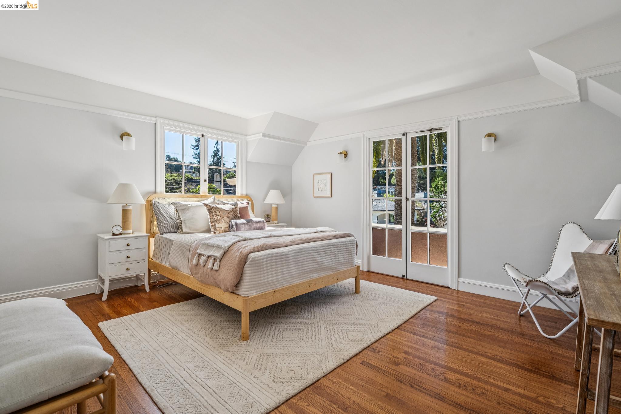 Detail Gallery Image 45 of 59 For 4201 Lakeshore Ave, Oakland,  CA 94610 - 4 Beds | 2/1 Baths