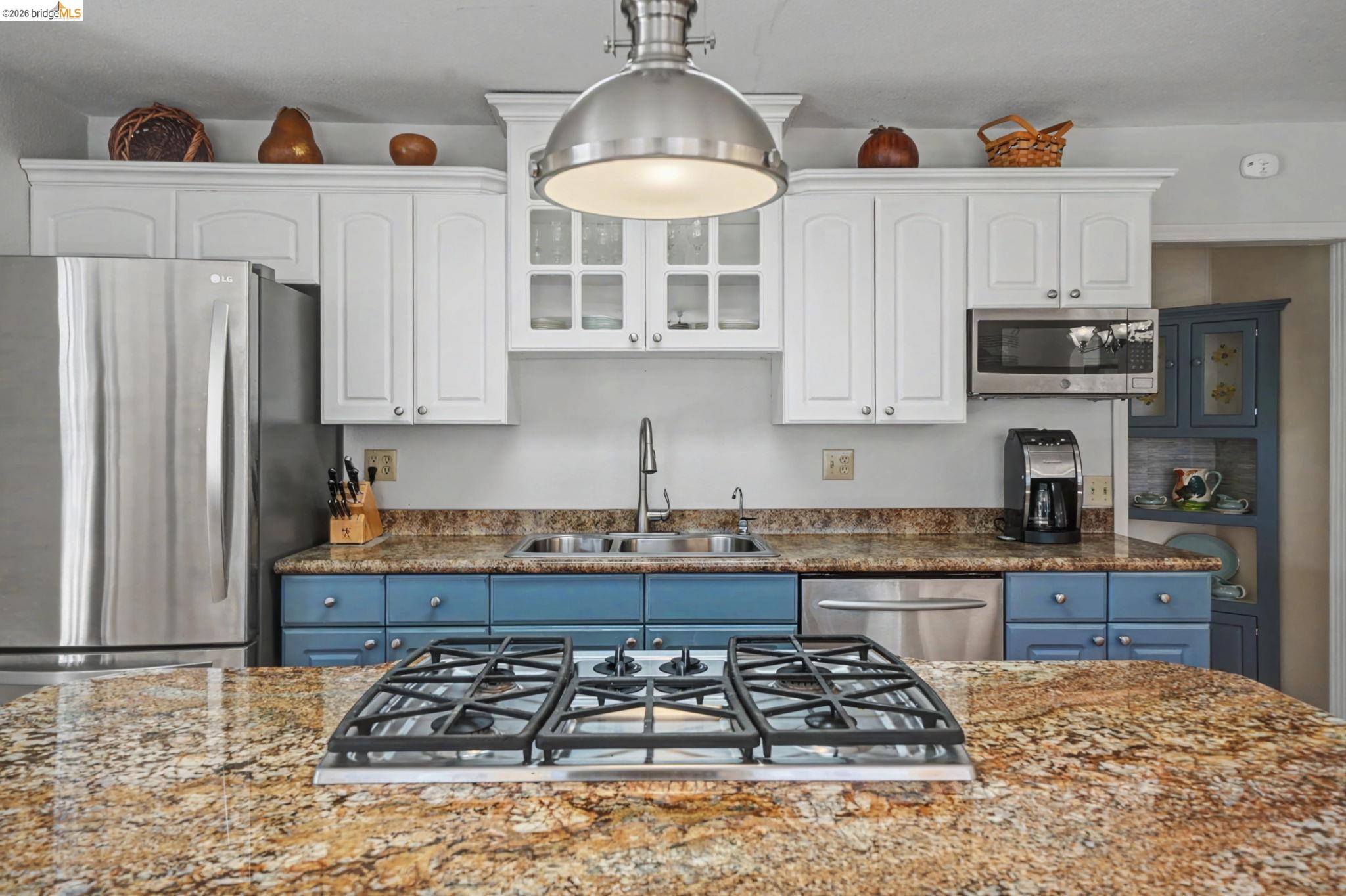 Detail Gallery Image 17 of 45 For 7035 Old Gulch Rd, Mountain Ranch,  CA 95246 - 2 Beds | 2 Baths