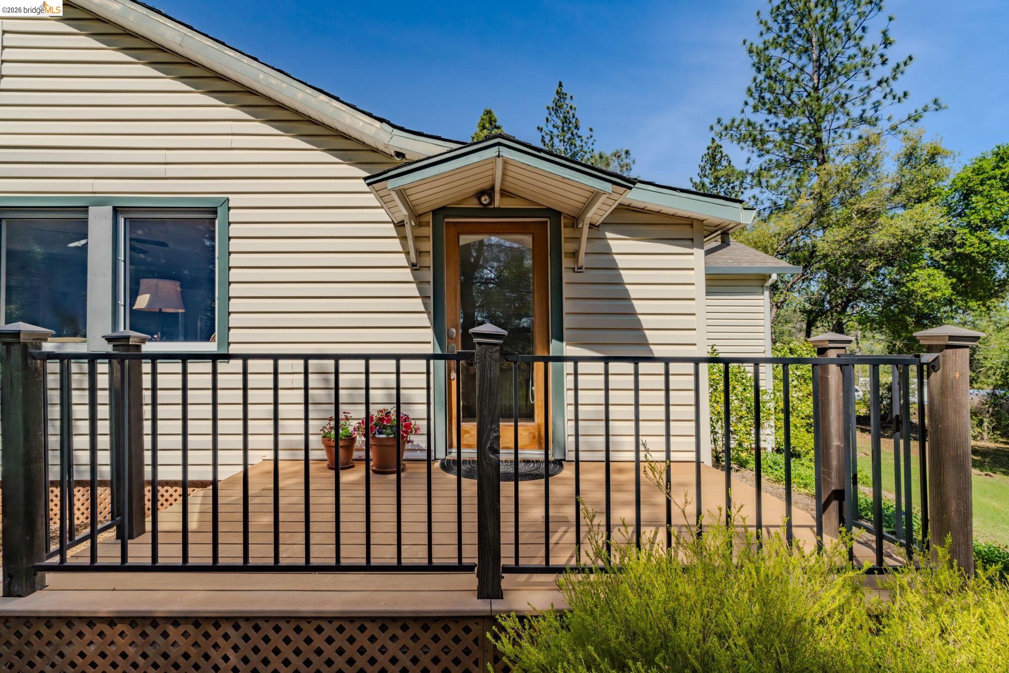 Detail Gallery Image 5 of 45 For 7035 Old Gulch Rd, Mountain Ranch,  CA 95246 - 2 Beds | 2 Baths