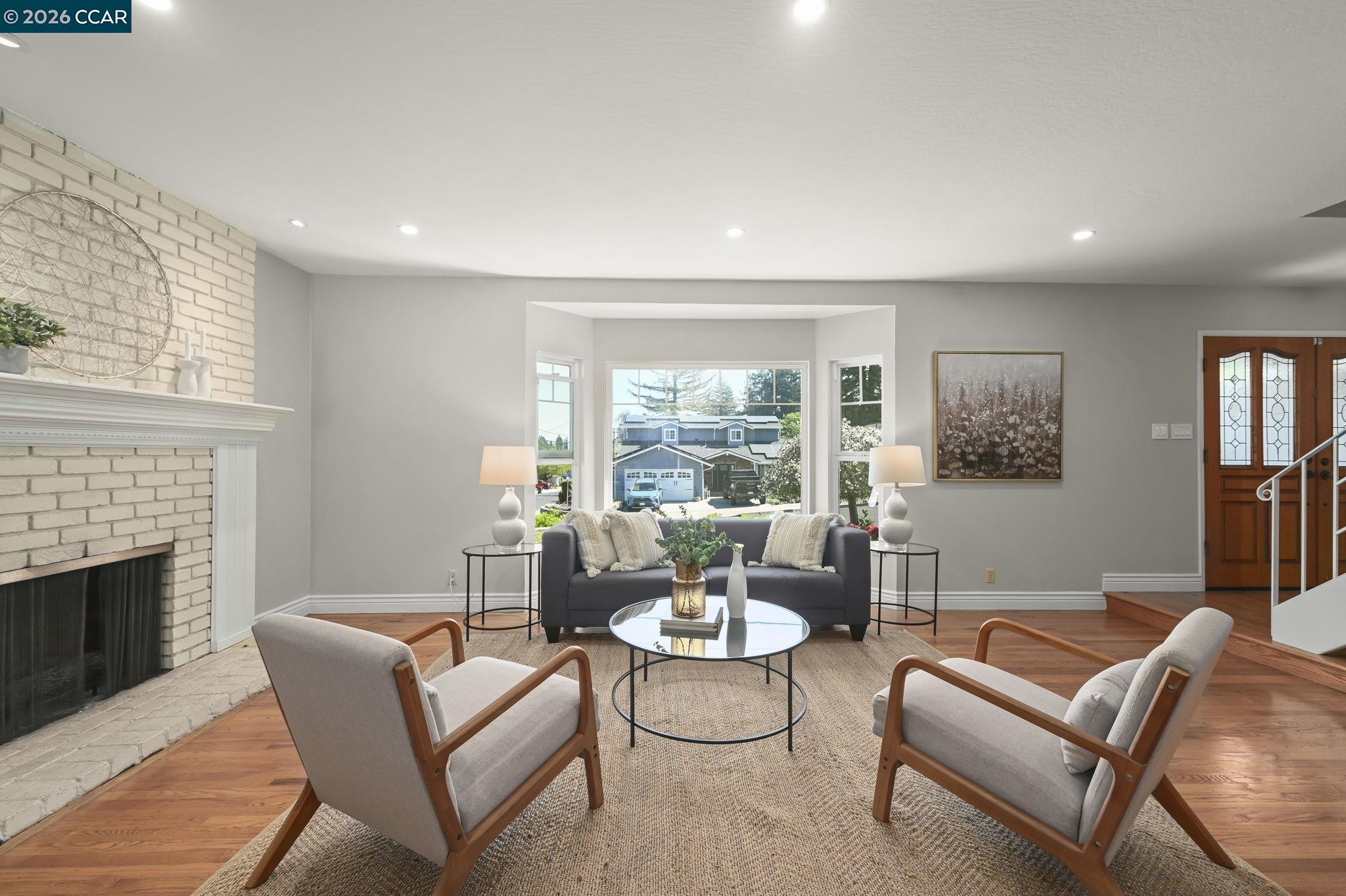 Detail Gallery Image 7 of 31 For 203 Virginia Cir, Martinez,  CA 94553 - 4 Beds | 2 Baths