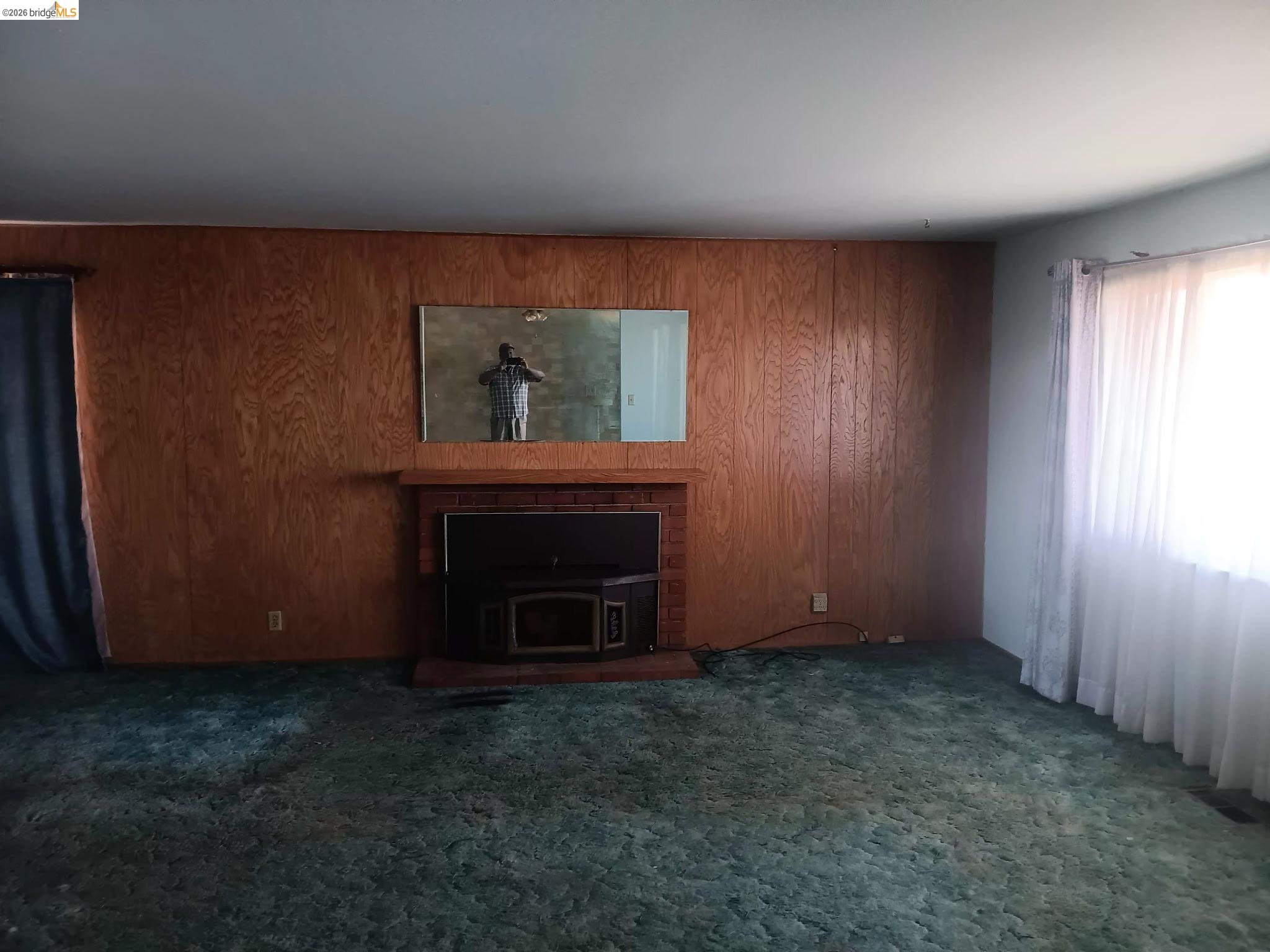 Detail Gallery Image 12 of 22 For 2843 Jennifer Dr, Castro Valley,  CA 94546 - 4 Beds | 2/1 Baths