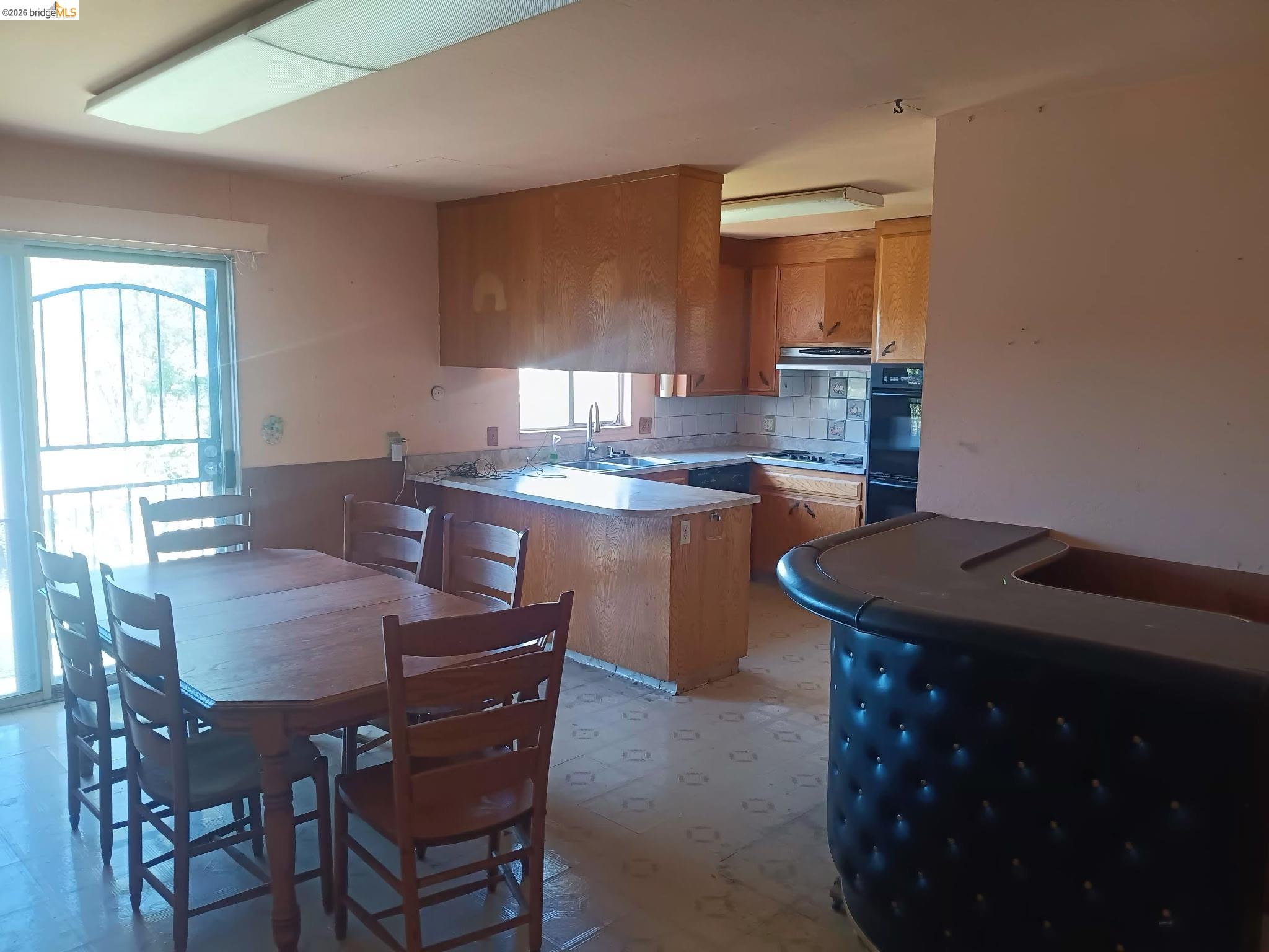 Detail Gallery Image 17 of 22 For 2843 Jennifer Dr, Castro Valley,  CA 94546 - 4 Beds | 2/1 Baths