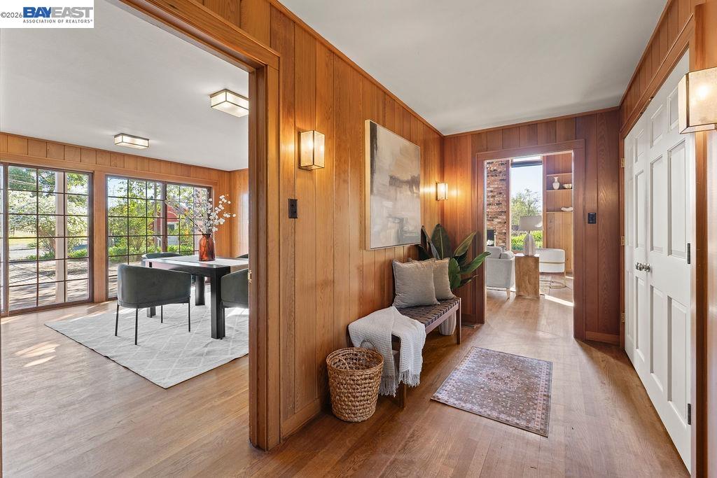 Detail Gallery Image 4 of 59 For 1972 S Livermore Ave, Livermore,  CA 94550 - 5 Beds | 2 Baths