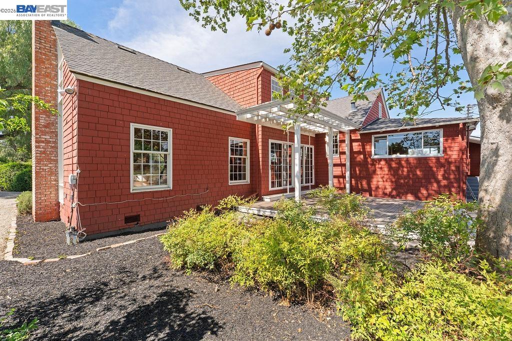 Detail Gallery Image 31 of 59 For 1972 S Livermore Ave, Livermore,  CA 94550 - 5 Beds | 2 Baths