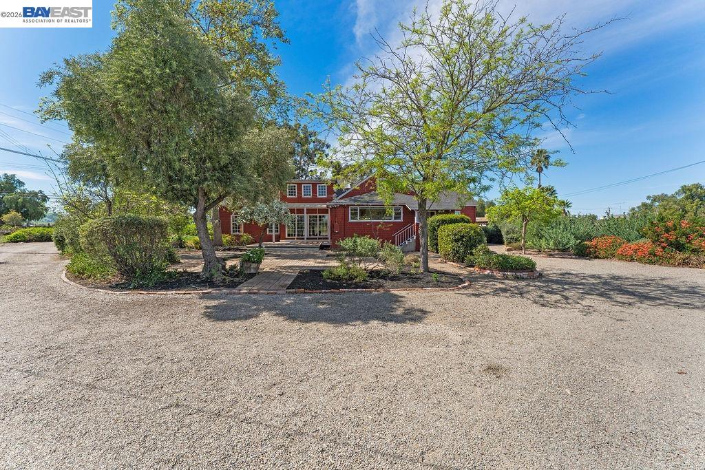 Detail Gallery Image 34 of 59 For 1972 S Livermore Ave, Livermore,  CA 94550 - 5 Beds | 2 Baths