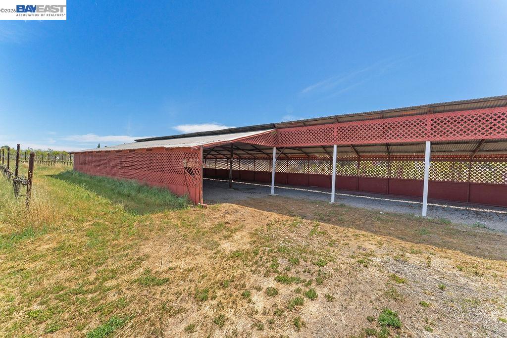 Detail Gallery Image 42 of 59 For 1972 S Livermore Ave, Livermore,  CA 94550 - 5 Beds | 2 Baths