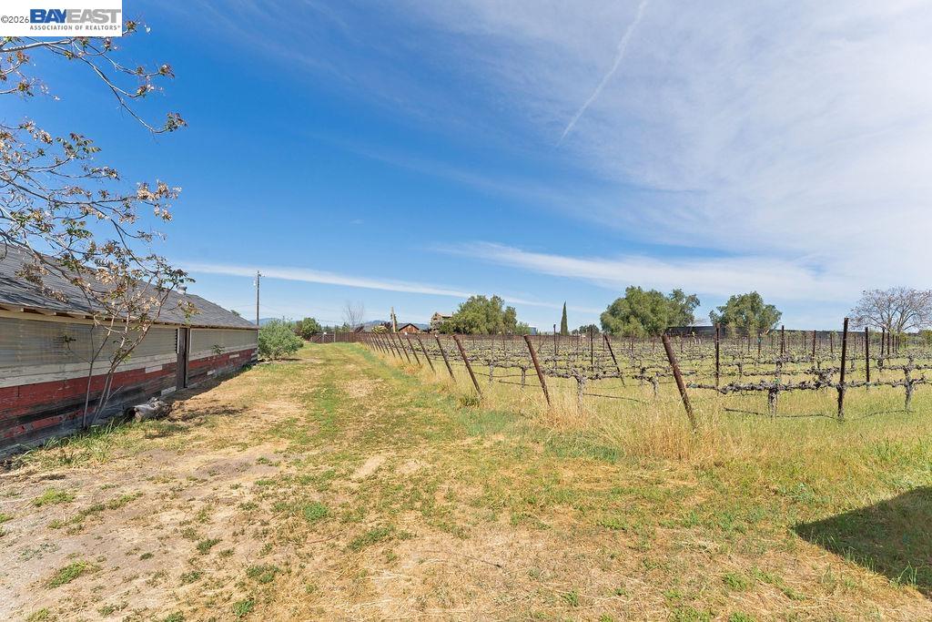 Detail Gallery Image 43 of 59 For 1972 S Livermore Ave, Livermore,  CA 94550 - 5 Beds | 2 Baths