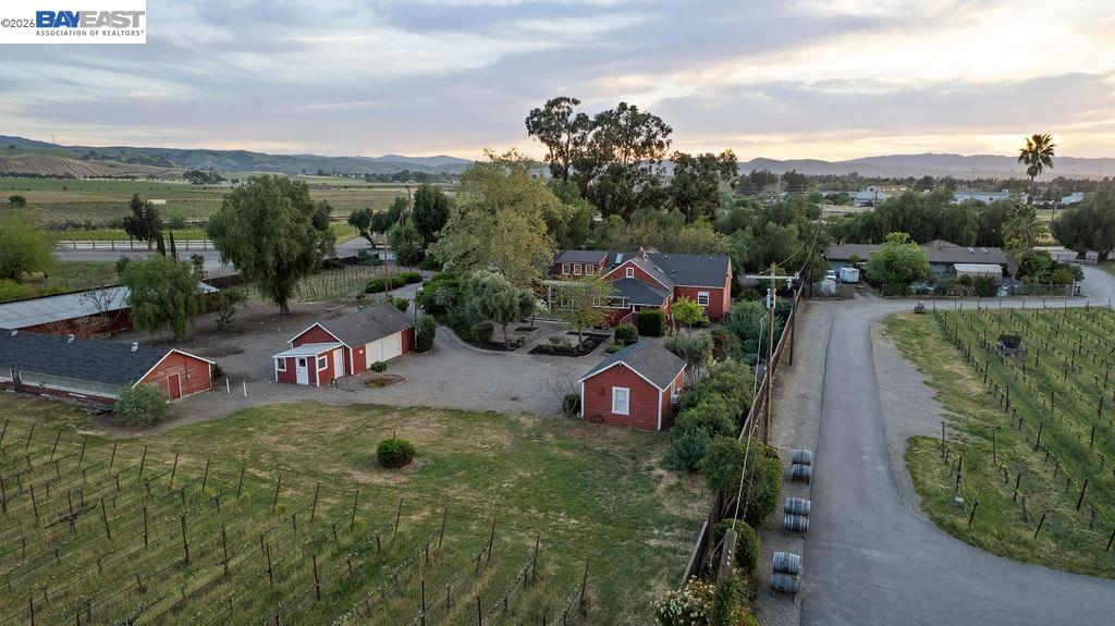 Detail Gallery Image 50 of 59 For 1972 S Livermore Ave, Livermore,  CA 94550 - 5 Beds | 2 Baths