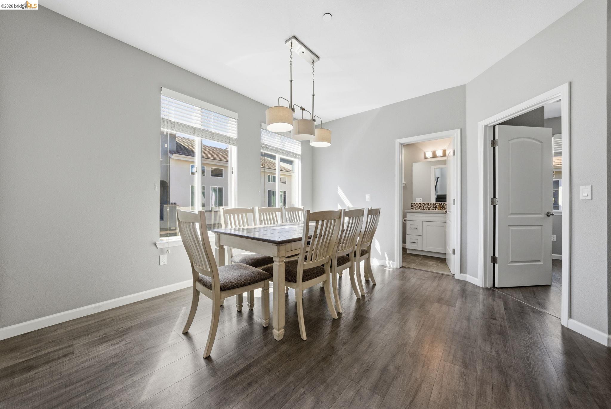 Detail Gallery Image 16 of 60 For 817 Estancia Ter, Hayward,  CA 94541 - 4 Beds | 3 Baths