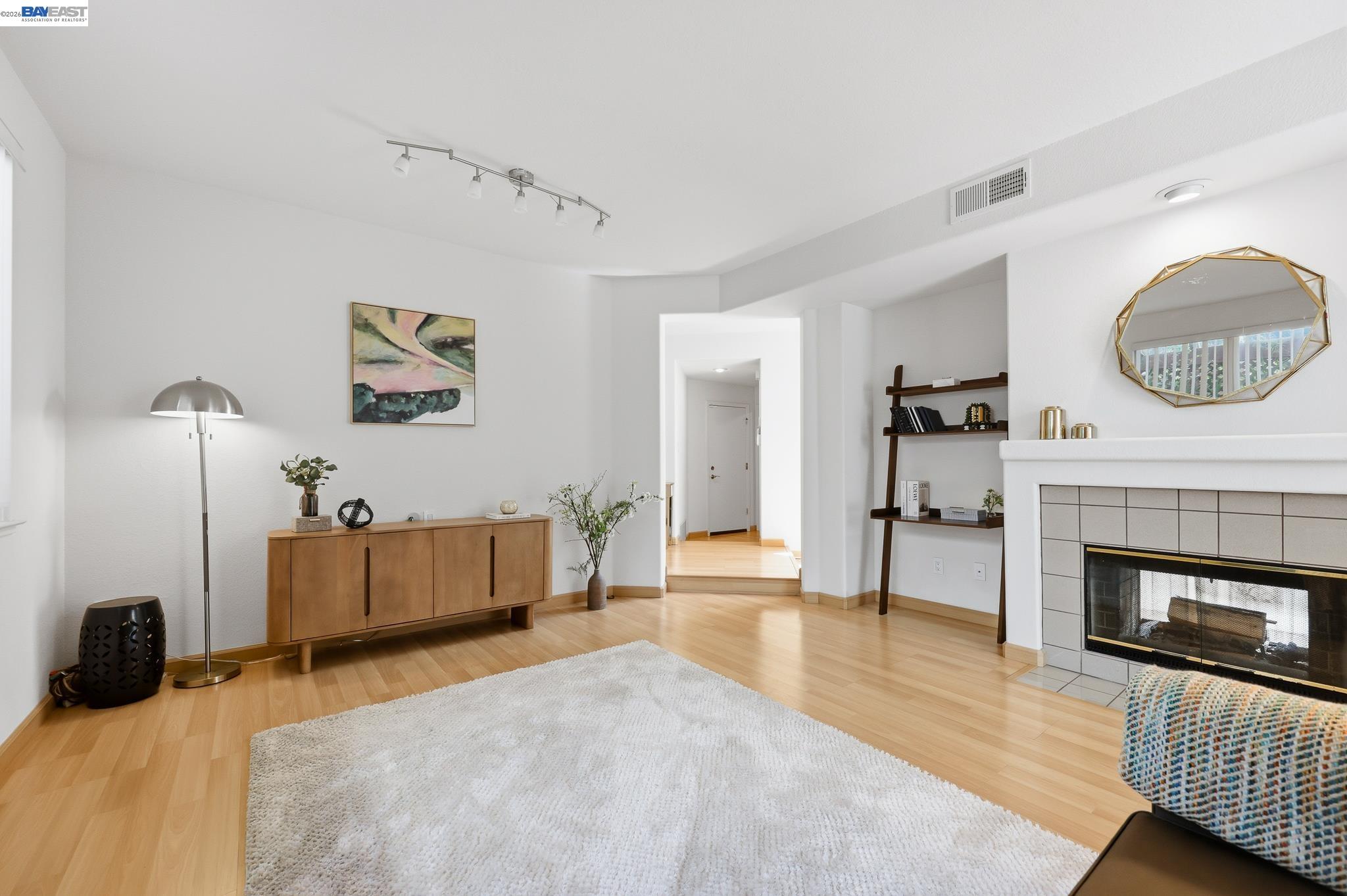 Detail Gallery Image 12 of 60 For 906 Vista Pointe Dr, San Ramon,  CA 94582 - 3 Beds | 2/1 Baths