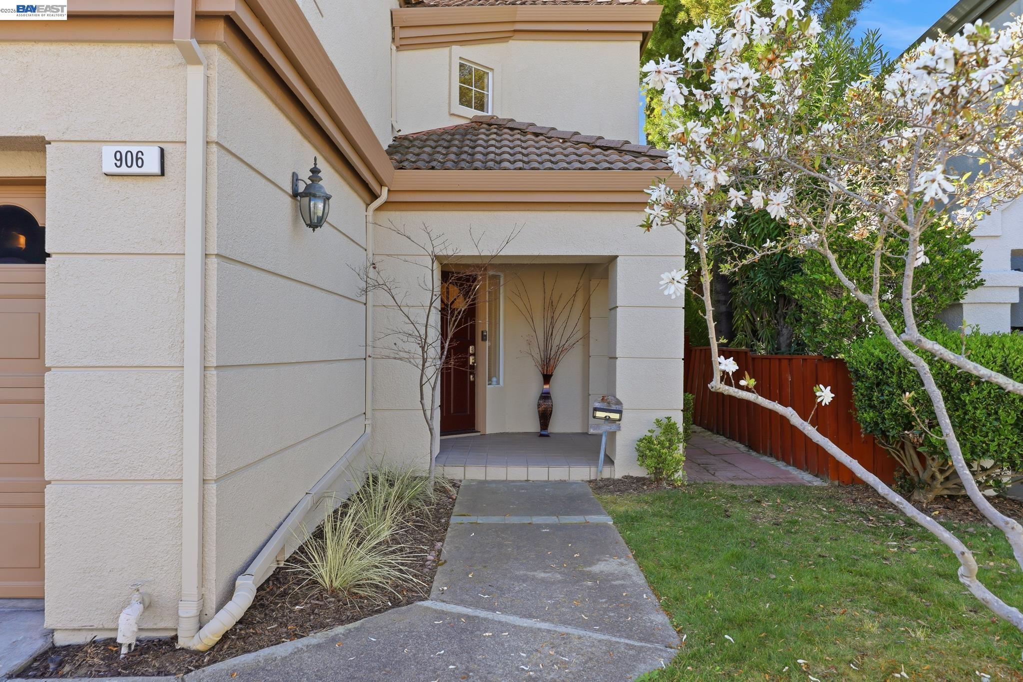 Detail Gallery Image 3 of 60 For 906 Vista Pointe Dr, San Ramon,  CA 94582 - 3 Beds | 2/1 Baths