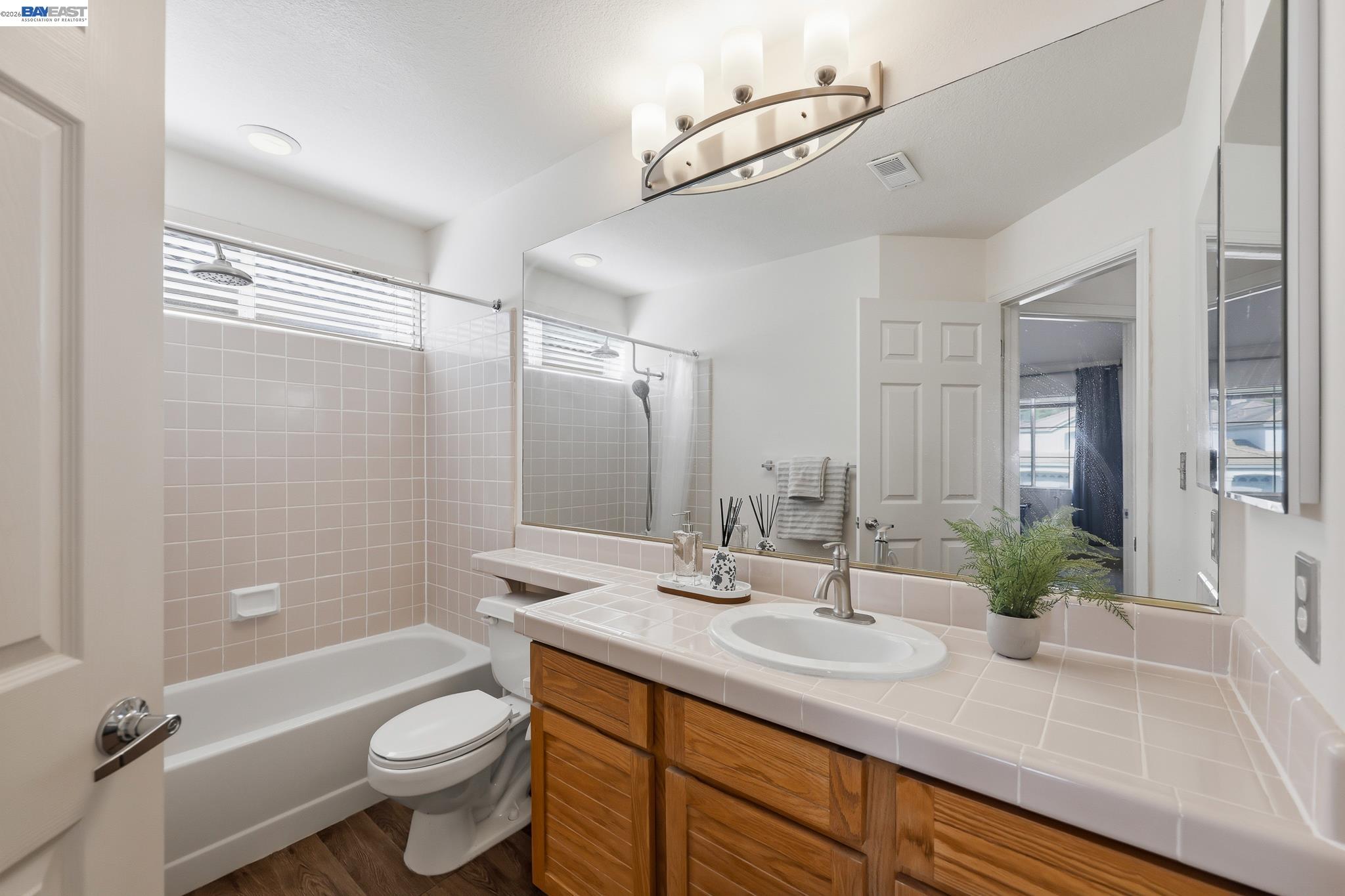 Detail Gallery Image 37 of 60 For 906 Vista Pointe Dr, San Ramon,  CA 94582 - 3 Beds | 2/1 Baths