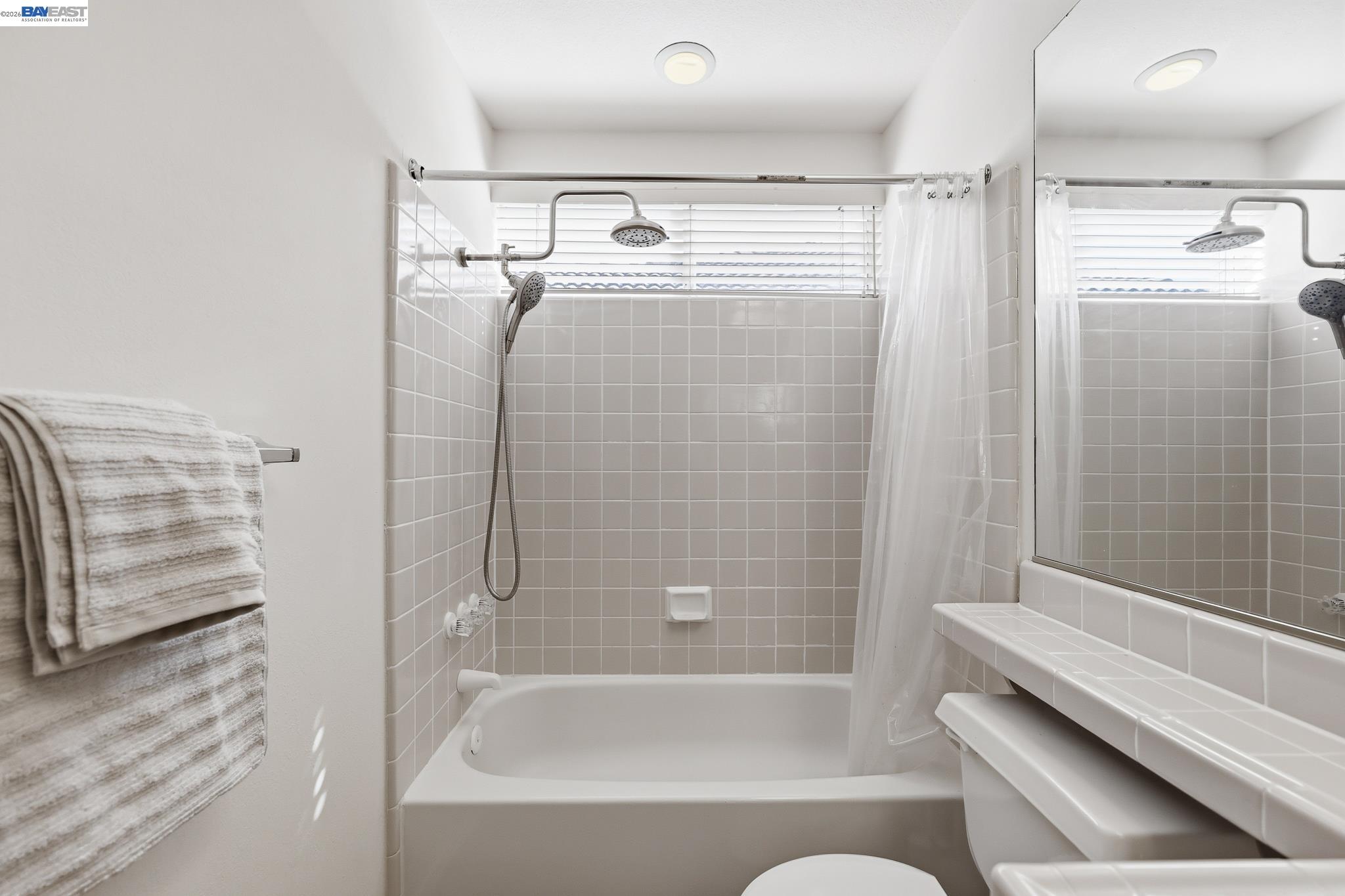 Detail Gallery Image 38 of 60 For 906 Vista Pointe Dr, San Ramon,  CA 94582 - 3 Beds | 2/1 Baths