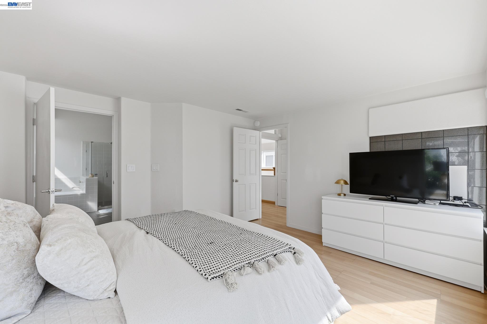 Detail Gallery Image 42 of 60 For 906 Vista Pointe Dr, San Ramon,  CA 94582 - 3 Beds | 2/1 Baths