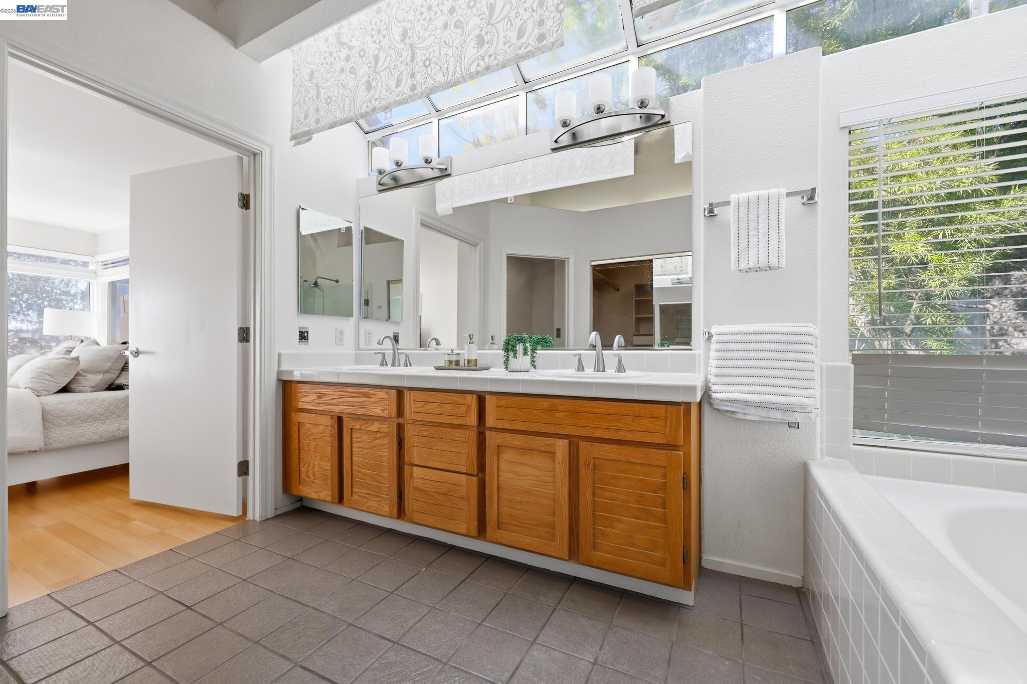 Detail Gallery Image 47 of 60 For 906 Vista Pointe Dr, San Ramon,  CA 94582 - 3 Beds | 2/1 Baths