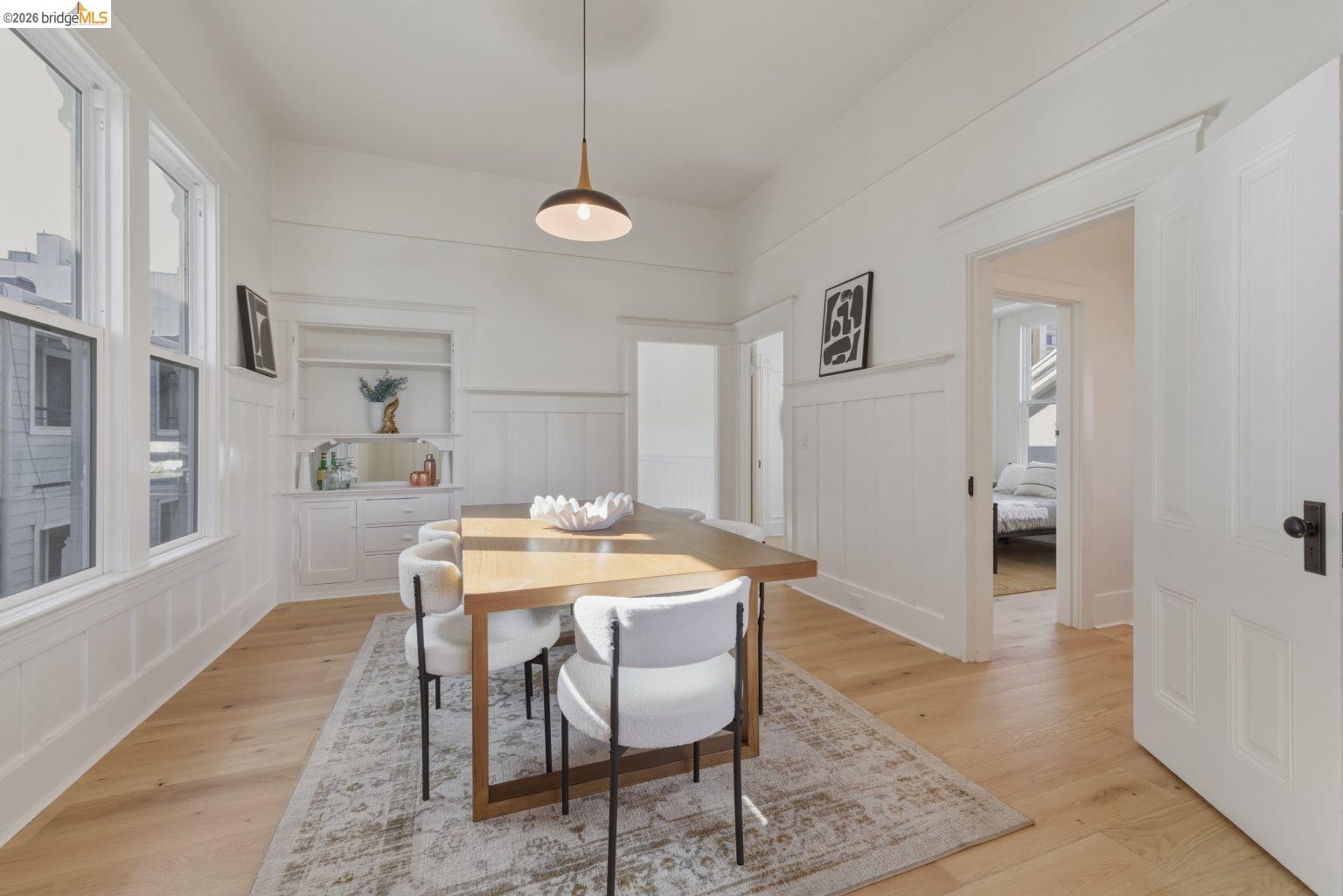 Detail Gallery Image 4 of 55 For 523 25th St, Oakland,  CA 94612 - 7 Beds | 3/1 Baths