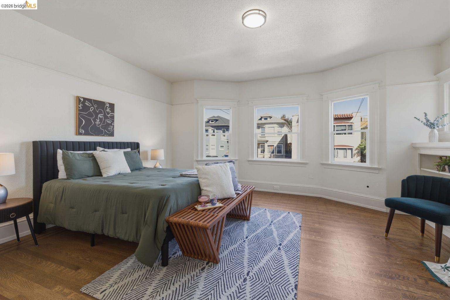 Detail Gallery Image 32 of 55 For 523 25th St, Oakland,  CA 94612 - 7 Beds | 3/1 Baths