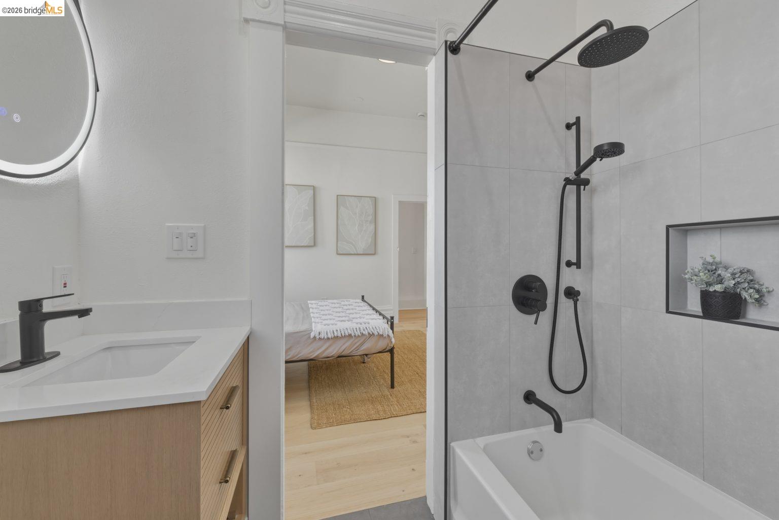 Detail Gallery Image 16 of 54 For 523 25th St, Oakland,  CA 94612 - – Beds | – Baths