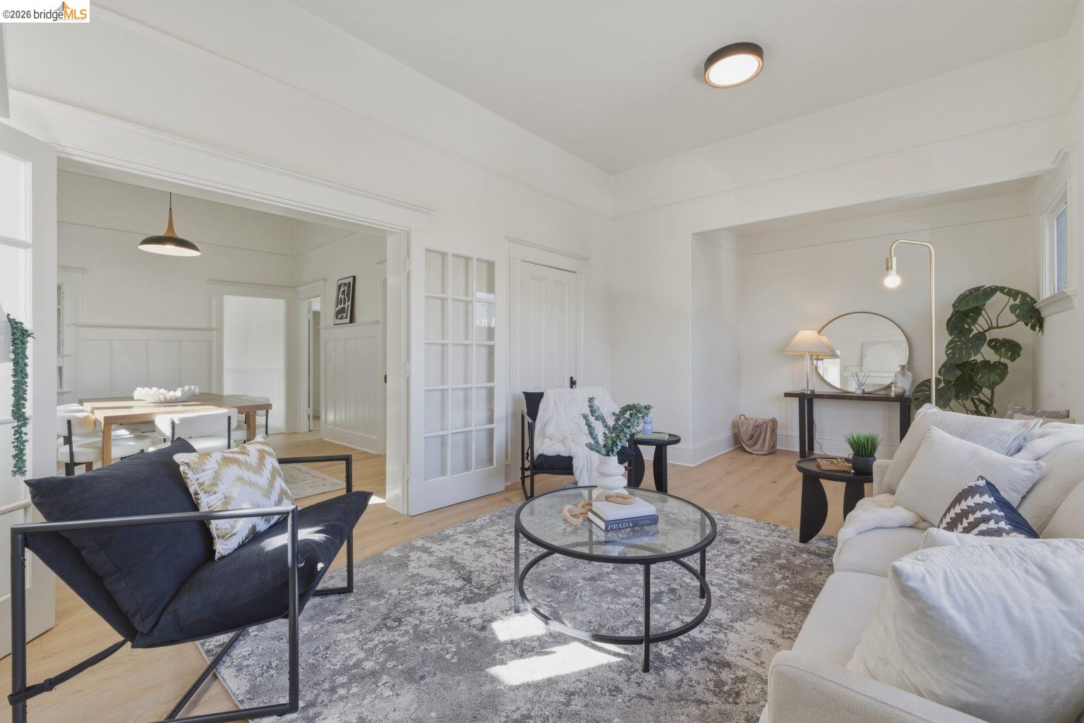 Detail Gallery Image 5 of 54 For 523 25th St, Oakland,  CA 94612 - – Beds | – Baths