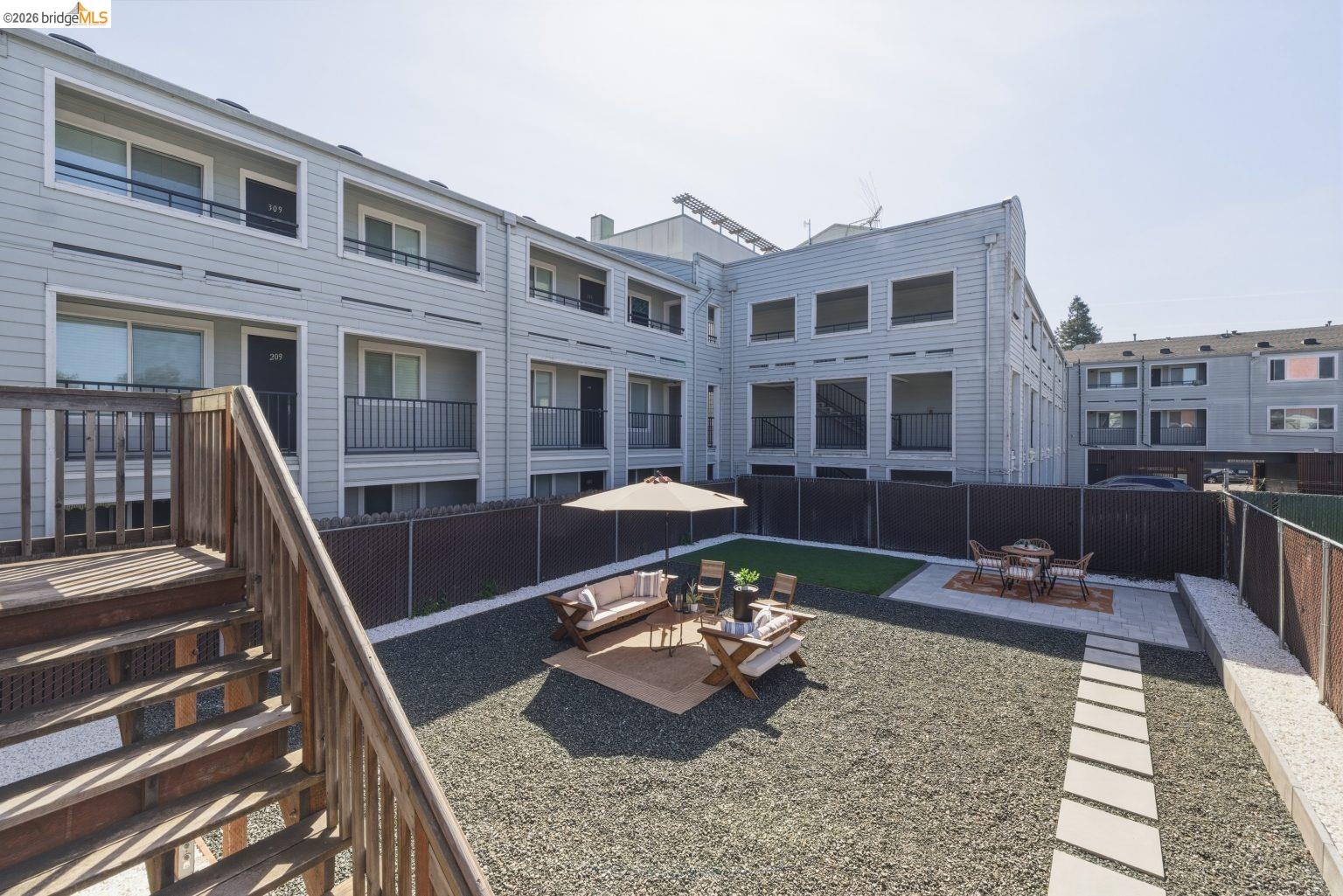 Detail Gallery Image 52 of 54 For 523 25th St, Oakland,  CA 94612 - – Beds | – Baths