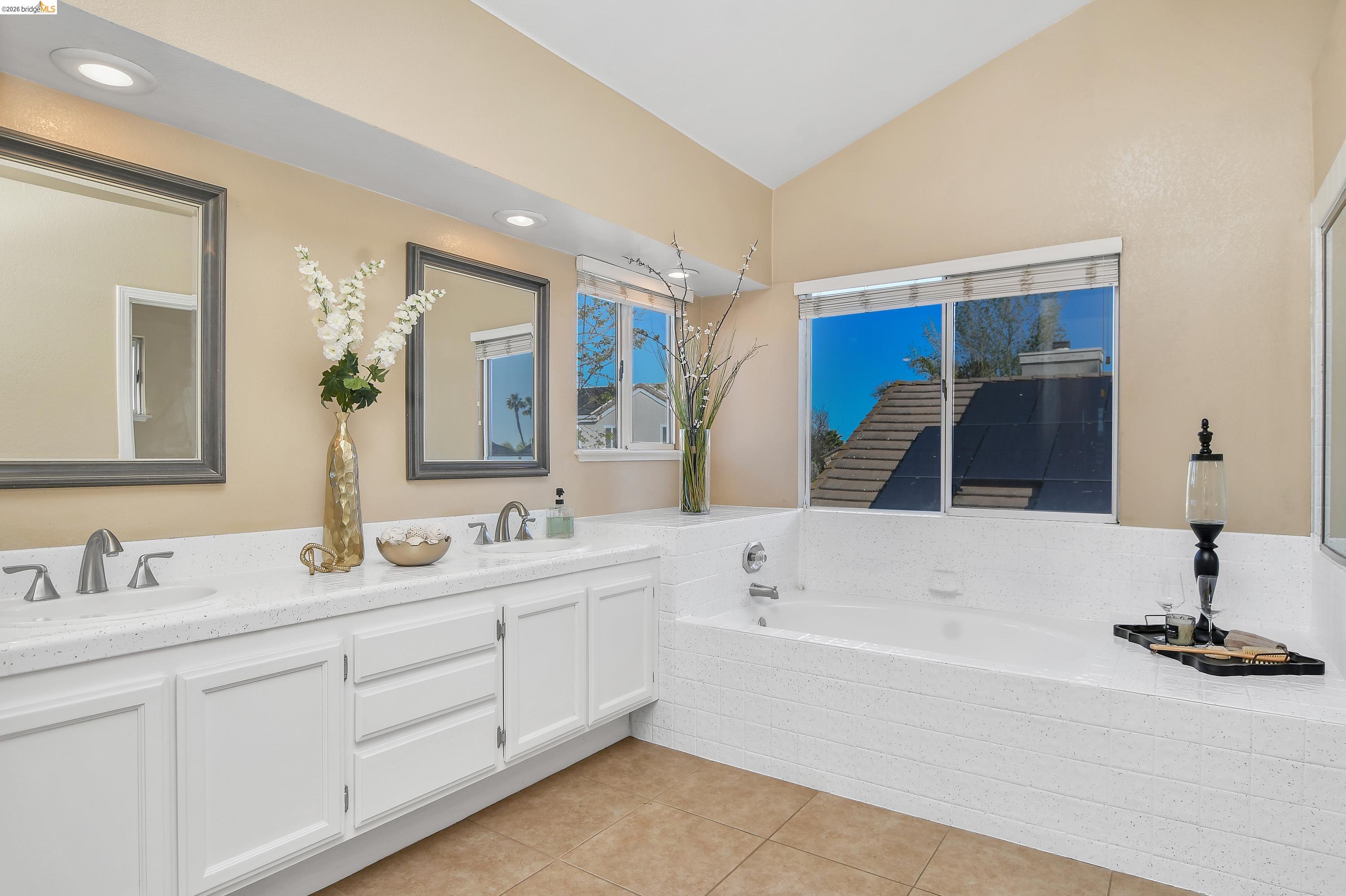 Detail Gallery Image 17 of 29 For 2454 San Simeon Ct, Discovery Bay,  CA 94505 - 4 Beds | 2/1 Baths
