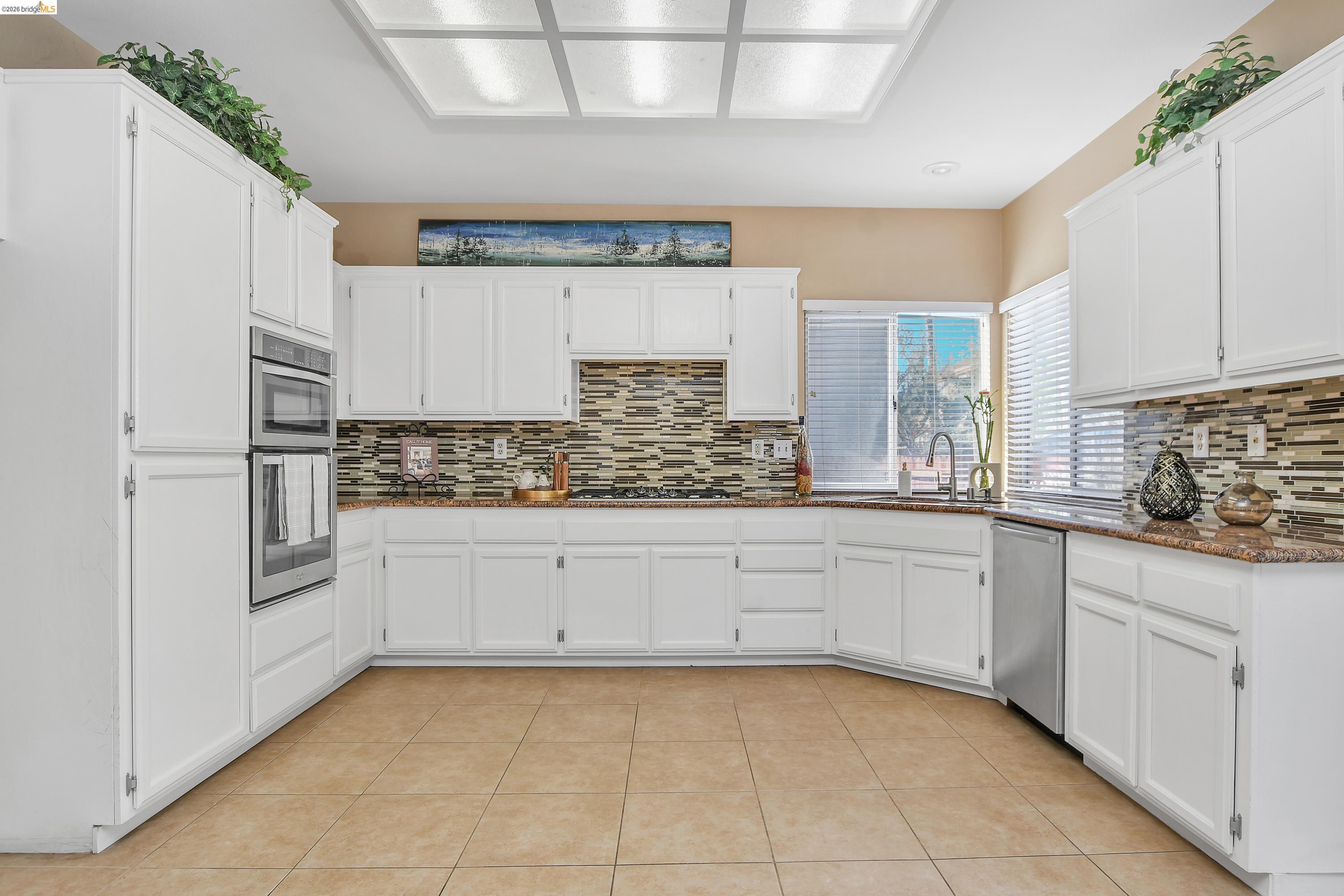 Detail Gallery Image 7 of 29 For 2454 San Simeon Ct, Discovery Bay,  CA 94505 - 4 Beds | 2/1 Baths