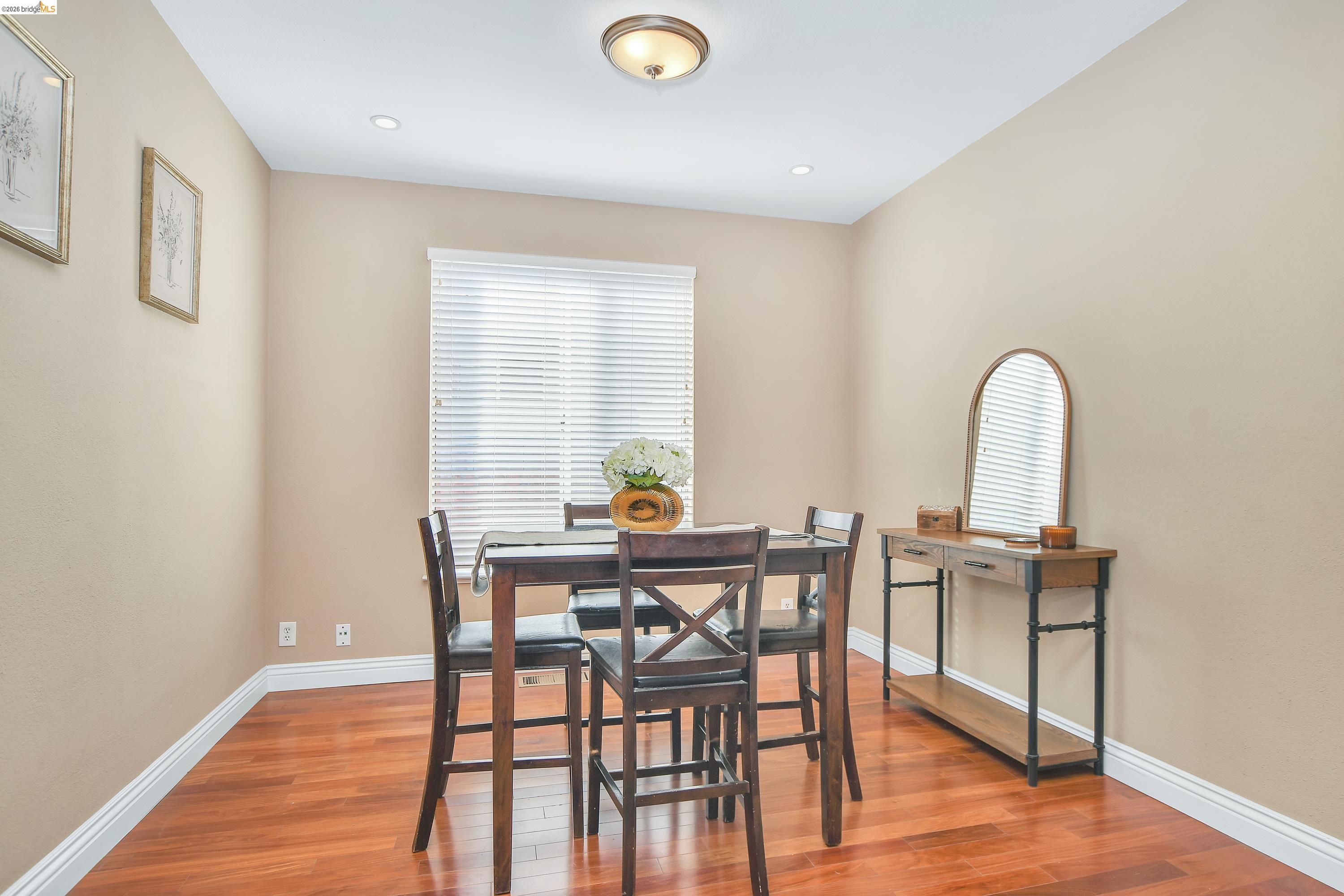 Detail Gallery Image 8 of 29 For 2454 San Simeon Ct, Discovery Bay,  CA 94505 - 4 Beds | 2/1 Baths