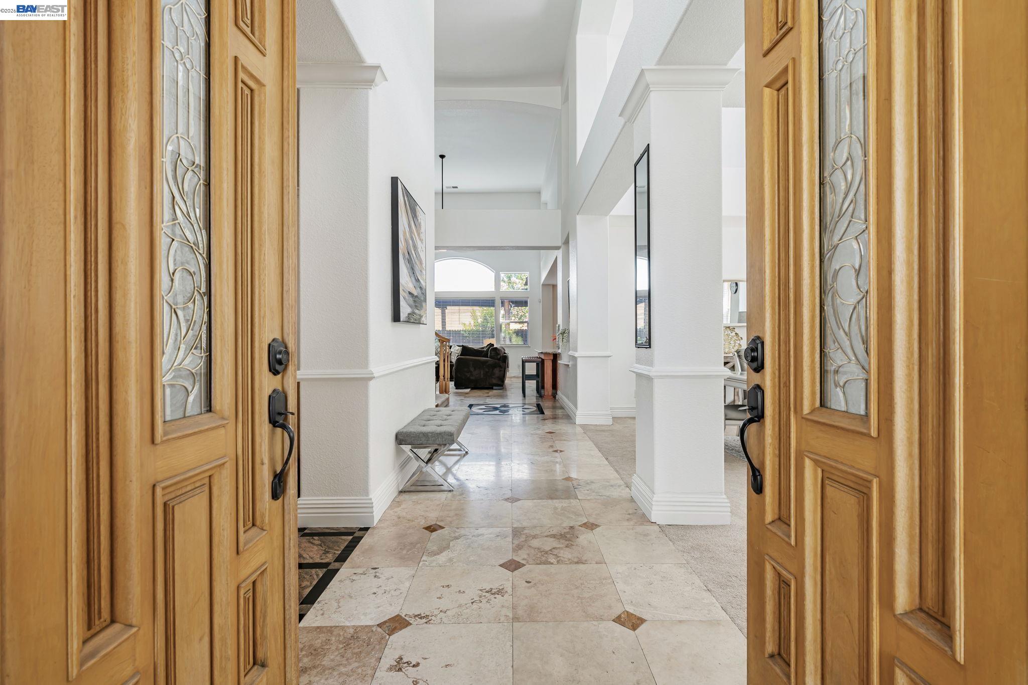 Detail Gallery Image 5 of 60 For 5065 Carbondale Way, Antioch,  CA 94531 - 5 Beds | 3 Baths