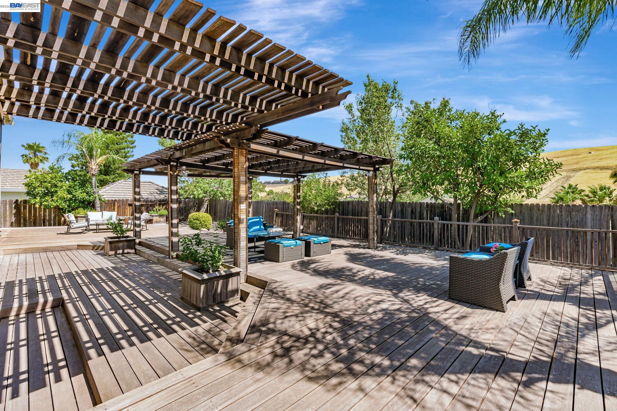 Detail Gallery Image 46 of 60 For 5065 Carbondale Way, Antioch,  CA 94531 - 5 Beds | 3 Baths