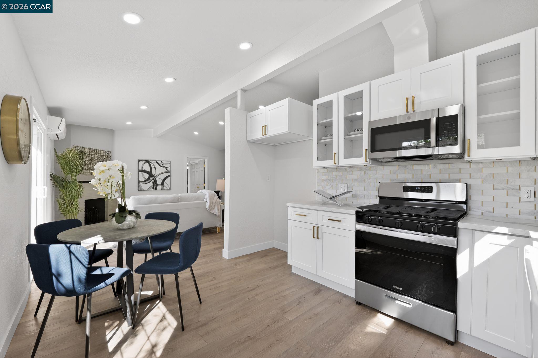 Detail Gallery Image 9 of 20 For 1636 Clay Street, Fairfield,  CA 94533 - 3 Beds | 2 Baths